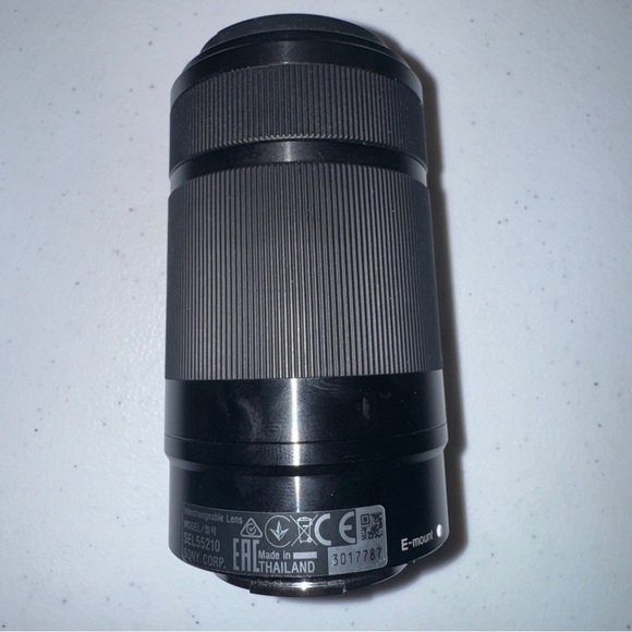 Sony Zoom Lens 55-210mm f/4.5-6.3 OSS E-Mount Telephoto Zoom Lens SEL55210 - Picture 1 of 6